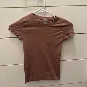 Aritzia sinch seamless top